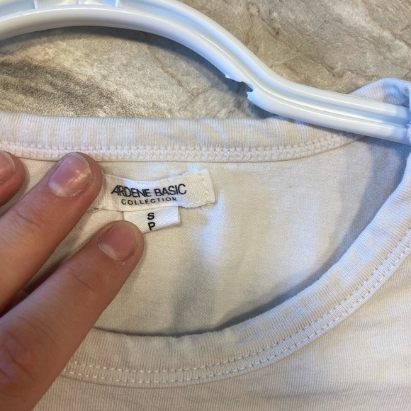 Basic crop - Picture 2 of 2